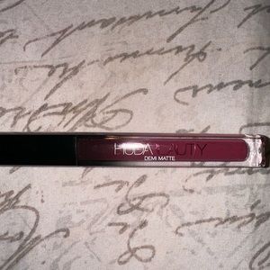 Huda beauty lipstick! Lady boss